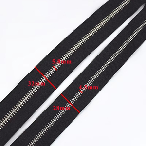 <span class=keywords><strong>Fermeture</strong></span> <span class=keywords><strong>éclair</strong></span> en métal couleur argent brillant à extrémité ouverte en forme de Y 15 <span class=keywords><strong>CM</strong></span> 18 <span class=keywords><strong>CM</strong></span> 20 <span class=keywords><strong>CM</strong></span> 25 <span class=keywords><strong>CM</strong></span> 30 <span class=keywords><strong>CM</strong></span> 40 <span class=keywords><strong>CM</strong></span> 50 <span class=keywords><strong>CM</strong></span> 60 <span class=keywords><strong>CM</strong></span> <span class=keywords><strong>70</strong></span> <span class=keywords><strong>CM</strong></span> <span class=keywords><strong>pour</strong></span> sac - Product Image 3
