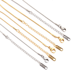 Collar de Cadena de Serpiente Redonda de Acero Inoxidable, Cadena Delgada de 0.9-1.2 mm, Joyería de Acero de Titanio con Electroplacado al Vacío, Unisex, para Uso Diario - Product Image 3