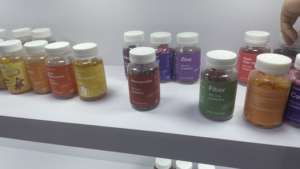 Toptan özel etiket büyük BBL Gummies kalça popo geliştirme sakızlı BBL Gummies kadınlar için - Product Image 5