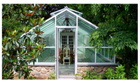 Serre en polycarbonate avec ventilation sur le toit Grand panneau PC extérieur Conception de serre de plain-pied pour jardin et cour