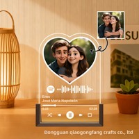 Lampe de nuit personnalisée en bois de hêtre gravé au laser et imprimé UV, ornement et cadeau romantique pour la Saint-Valentin