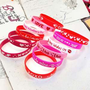 Bracelets en silicone sérigraphiés écologiques pour la Saint-Valentin, cadeaux et souvenirs de fête pour petit ami et petite amie - Product Image 3