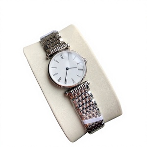 Montre à quartz minimaliste pour femme, cadran à chiffres romains, bracelet en acier inoxydable maillé, montre-bracelet élégante pour le bureau et les loisirs - Product Image 1