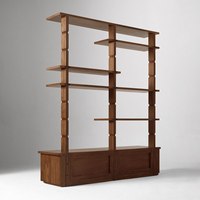 Table en bois de luxe moderne, unité de rangement design Finn avec étagères réglables pour salons, meubles d'hôtel de luxe