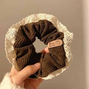 Tocado <span class=keywords><strong>de</strong></span> encaje <span class=keywords><strong>de</strong></span> poliéster <span class=keywords><strong>de</strong></span> gama alta elegante para mujer <span class=keywords><strong>de</strong></span> estilo <span class=keywords><strong>de</strong></span> Año Nuevo Otoño Invierno felpa corbata <span class=keywords><strong>de</strong></span> <span class=keywords><strong>pelo</strong></span> <span class=keywords><strong>de</strong></span> <span class=keywords><strong>intestino</strong></span> grueso BOLA <span class=keywords><strong>DE</strong></span> Año Nuevo - Product Image 5