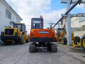 Excavatrice sur chenilles Doosan DH55 d'origine, 5 tonnes, à faible consommation de carburant, pour le creusement de fossés/la rénovation de jardins, à vendre - Product Image 3
