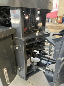Nuevo <span class=keywords><strong>mini</strong></span> tractor excavadora trasera compacto remolcable con cargador y accesorio <span class=keywords><strong>de</strong></span> cabina <span class=keywords><strong>retroexcavadora</strong></span> 3 en 1 4x4 para la <span class=keywords><strong>venta</strong></span> en China - Product Image 4