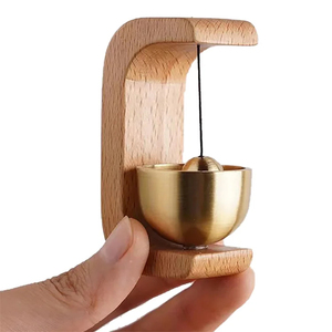 Campanilla de puerta magnética de madera maciza, campanas de viento de latón, colgante inalámbrico para entrada, decoración del hogar, diseño minimalista Art Déco - Product Image 1