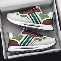 2026 chaussures de course de sport Forrest Gump pour hommes avec design étudiant décontracté respirant en maille confortable