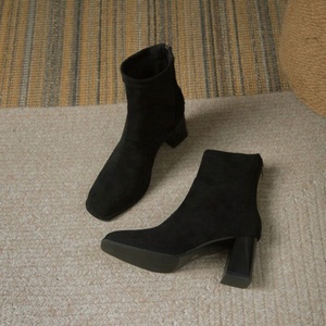 Korean Western Thick Short <b>Boots</b> with Square Toe Caps PU Upper Material Square Heel Rear Zipper Design Exuding Elegant Style - Product Image 2