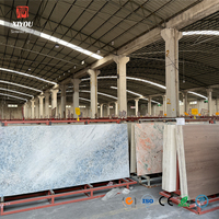 Losa de Piedra Sinterizada a Medida de 12 mm, Color Amarillo Claro con Madera Oscura, 1600x3200 mm, Acabado Mate, Diseño de Vetas Continuas para Encimeras de Cocina