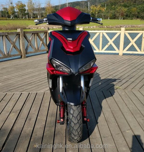 Calidad Garantizada Certificación <span class=keywords><strong>ARAI</strong></span> Classic <span class=keywords><strong>Moto</strong></span> 13 "Neumático 2000W Motocicleta Eléctrica para Uso Adulto - Product Image 4