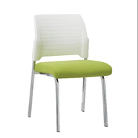 Chaise de conférence ergonomique empilable moderne personnalisée OEM, dossier en plastique, assise en mousse, multicolore, pour bureau et télétravail