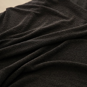 Ensemble de couvertures de table de massage en <span class=keywords><strong>polaire</strong></span> noire Earthlite DELUXE Ensemble de draps de lit pour le visage super doux et résistant aux taches - Product Image 5