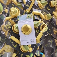 Handmatige nylon sinaasappelsapcentrifuge, eenvoudige mini-sapbeker voor thuisgebruik, kleine fruitsapcentrifuge voor sinaasappels en citroenen