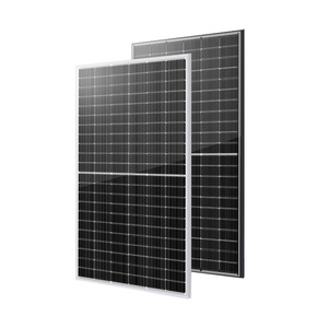 Módulo Fotovoltaico Monocristalino de 550W 560W 570W 580W 590W 600W, Totalmente Negro, con Celdas Solares de Media Celda, Precio de Fábrica FSHPBC144-(585-600)-M10 - Product Image 1