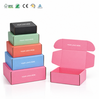 Boîtes d'expédition ondulées multicolores écologiques avec couvercles pliables, parfaites pour l'emballage des petites entreprises, personnalisation en usine