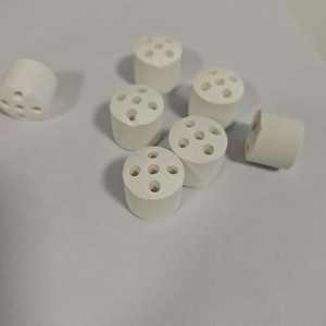 ลูกบอลเก็บความร้อนอะลูมินาปานกลางที่มีความแข็งแรงสูงและทนทานต่อการกัดกร่อน สำหรับเติมในห้องรีเจนเนอเรเตอร์เตาแก้ว - Product Image 3