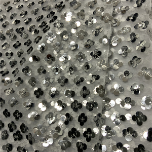 Thiệu Hưng Dệt Nhà Máy Giá 3D Lớn Hoa Sequin Thêu Lưới Vải Tuyn Vải Cho Thiết Kế Thời Trang Phụ Nữ May Mặc - Product Image 3