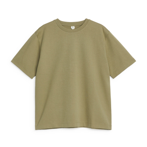 เสื้อยืดผู้ชายแบบไร้ตะเข็บ ผลิตจากวัสดุออร์แกนิค เป็นมิตรต่อสิ่งแวดล้อม ย้อมสีแบบ Low Impact ผลิตอย่างมีจริยธรรม แฟชั่นที่ยั่งยืน สำหรับผู้ซื้อส่งสินค้าสีเขียว - Product Image 1
