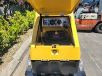 Compacteur vibrant mini de 1,5 tonne de marque chinoise SRD016W pour le compactage du sol et de l'asphalte