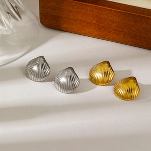 Pendientes de Acero Inoxidable Resistentes al Agua para Playa, con Diseño de Concha, Estrella de Mar, Borla y Perla, Bañados en Oro de 18K - Product Image 3