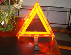 Triángulo de Advertencia de Seguridad Reflectante para Automóviles, Camiones y Motocicletas, Homologado por Emark Americano, para Emergencias en Carretera - Product Image 6