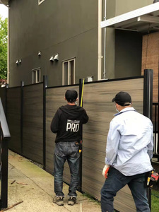 Vente <span class=keywords><strong>en</strong></span> gros de panneaux de clôture <span class=keywords><strong>en</strong></span> <span class=keywords><strong>bois</strong></span> composite plastique étanche (WPC), clôture de sécurité pour <span class=keywords><strong>jardin</strong></span>, utilisation <span class=keywords><strong>en</strong></span> extérieur, modélisation 3D - Product Image 2