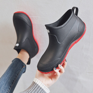 Bottes <span class=keywords><strong>de</strong></span> <span class=keywords><strong>pluie</strong></span> basses et imperméables <span class=keywords><strong>de</strong></span> <span class=keywords><strong>grande</strong></span> <span class=keywords><strong>taille</strong></span> en PVC pour hommes, chaussures <span class=keywords><strong>de</strong></span> cuisine en maille pour les marées d'automne, la randonnée aquatique d'été - Product Image 4