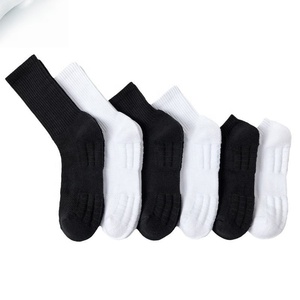 Wholesale Custom Logo Men's <b>Running</b> <b>Socks</b> – Good Quality Cotton Polyester Sports Basketball <b>Socks</b> for Men - Product Image 3