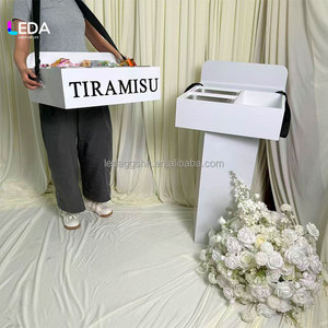 ถาดใส่ขนมแบบพกพาพร้อมสายสะพายไหล่สำหรับใส่คานนอลี ทีรามิสุ ป๊อปคอร์น และขนมอื่นๆ - Product Image 1