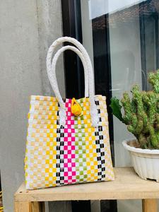 Sembagi Indonesia: Elegante Accesorio de Moda para Adultos, Bolsos de Mano de Alta Calidad para Mujer, Material Plástico Reciclado Colorido - Product Image 2