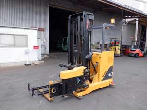 Carretillas Elevadoras Usadas TCM Carretilla elevadora de 1 tonelada Apilador de batería Grúa Elevador de camiones Hecho en Japón Maquinaria de construcción usada de alto rendimiento - Product Image 5