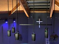 Suspension linéaire cylindrique en aluminium 110W RGBW DMX pour ambiance romantique, idéale pour mariages, églises et lieux événementiels