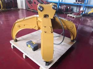 Escavatore Takeuchi TB216 con Pinza per Rottami Metallici e Pinza Polipropilene - Product Image 5