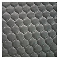 Tissu de couverture de canapé matelassé décoratif en polyester à motifs de couleur personnalisée