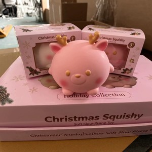 Nouveau jouet anti-stress en forme de cerf de Noël, jouet à presser à récupération lente - Product Image 6