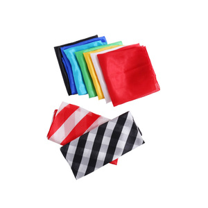 Pañuelo de Seda Fino 45*45 Rojo Amarillo Azul Verde Negro Blanco <span class=keywords><strong>Rosa</strong></span> Pañuelo de Zebra Trucos de Magia Magia de Cerca Espectáculo de Magia - Product Image 3