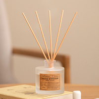 Diffuseur de parfum sans flamme de haute qualité, artisanal, avec bâtonnets en rotin, diffuseur d'huile aromatique sans fumée, bouteille en verre transparent blanc