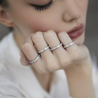 Bagues superposées en argent sterling 925 massif plaqué or 18 carats avec zircon et moissanite VVS pour femme