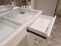 Stock aux USA! Table de vanité Docarelife en bois MDF avec peinture blanche très brillante et dessus de table en verre transparent