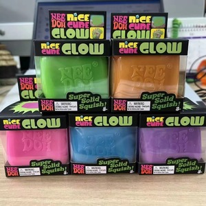 Jouet sensoriel anti-stress en forme de petit ours en maltose souple, fluorescent et qui brille dans le noir, en forme de glaçon, élastique, fabriqué en usine - Product Image 1