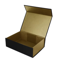 Boîte cadeau pour chaussures en carton recyclable noir personnalisée, pliable, fermeture magnétique, logo de designer en relief, laminage mat