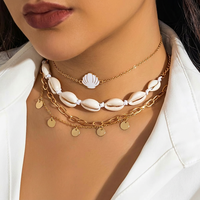 Collier de perles à 4 couches, chaîne dorée, imitation perles multi-brins, bijoux de plage vintage superposés pour femme, cadeau de vacances