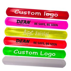 Bracelets réfléchissants en PVC personnalisés, bracelets à pression magiques, largeur du bracelet 30 mm, bracelet non toxique avec logo, cadeaux promotionnels - Product Image 3