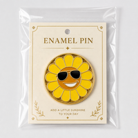 Pin Enamel Bunga Daisy Grosir Lapisan Emas Bros Pin Kacamata Hitam untuk Jaket Denim Tas Hadiah Pin Lapel Bunga Matahari Custom