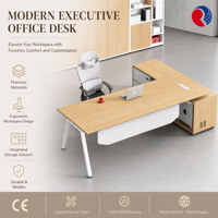 Bureau de direction en forme de L avec plateau en chêne clair, pieds en métal blanc en forme de A, avec hub d'alimentation, bureau moderne