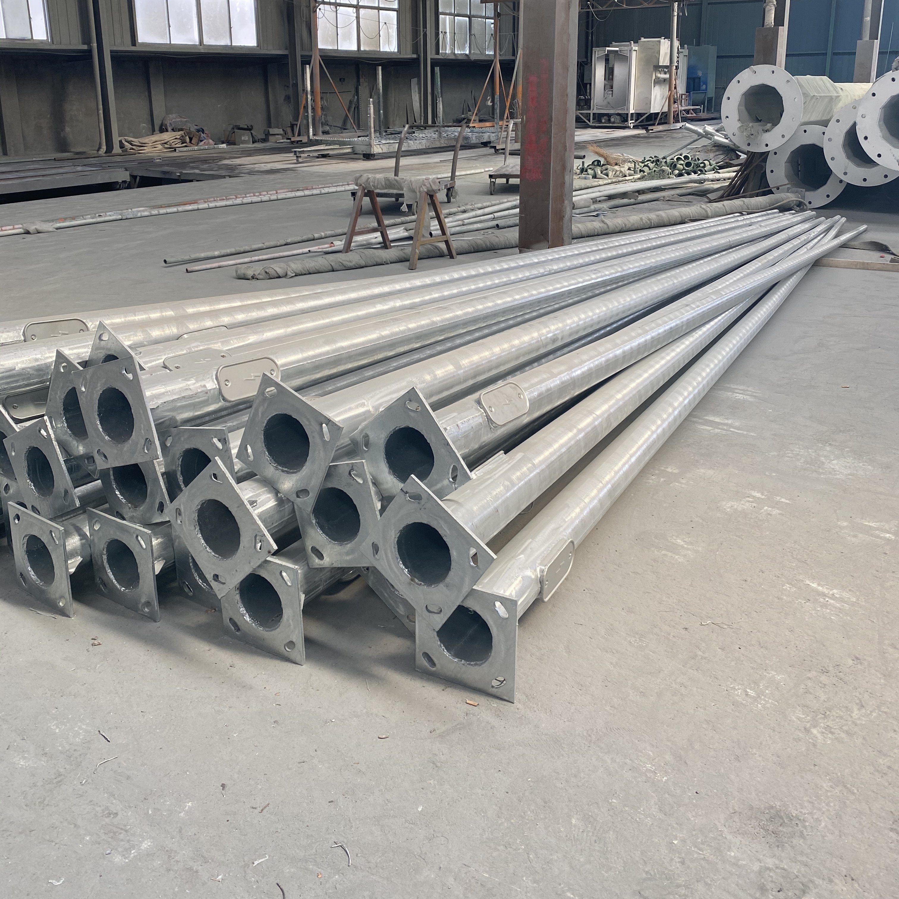 Настраиваемый горячеоцинкованный стальной дорожный фонарь 15 метров, столб уличного фонаря