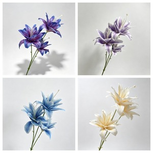 Flor de Lirio Artificial de una Sola Rama con Pétalos de PVC para Decoraciones de Boda y Arreglos Florales - Product Image 2