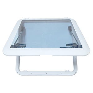 Plaque de pont marine en plastique ISURE avec <span class=keywords><strong>trappe</strong></span> centrale robuste et étanche, disponible en plusieurs tailles pour installations extérieures - Product Image 1